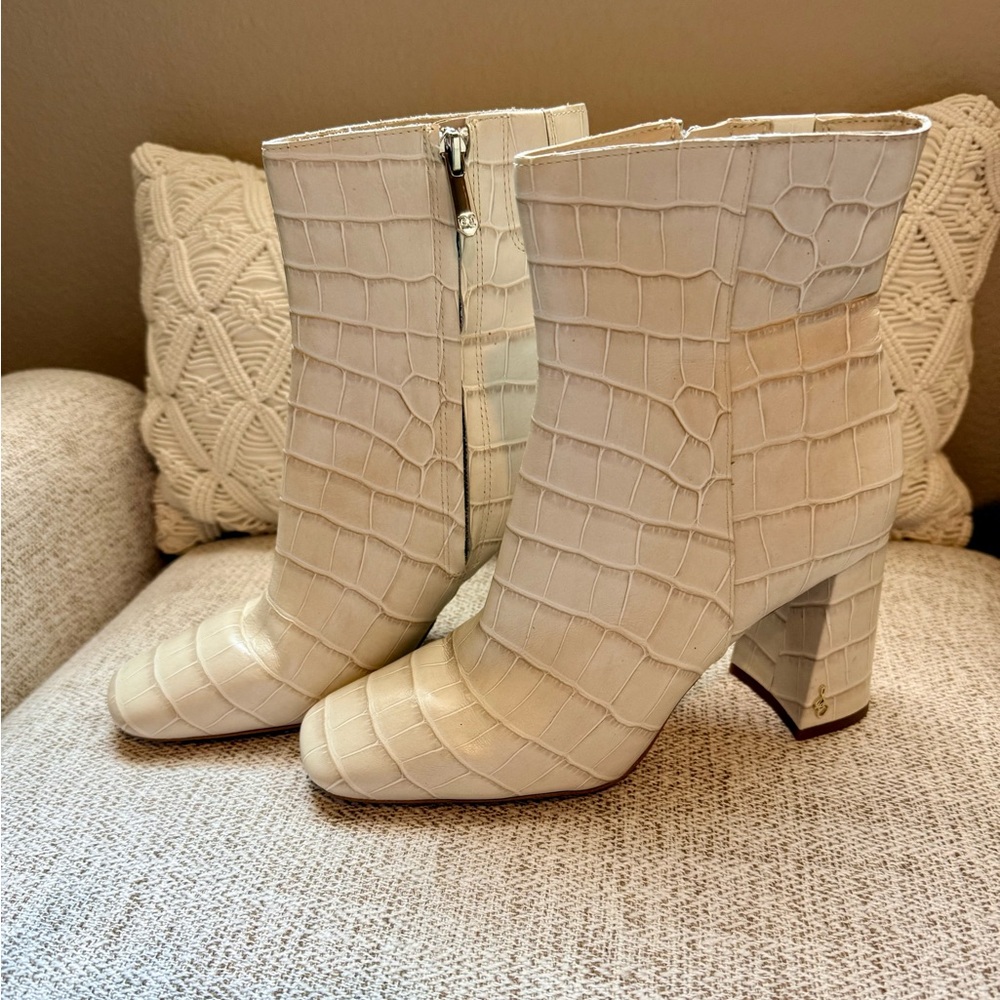 Sam Edelman Codie Croc-Embossed Cream Ankle Boots BNWOT